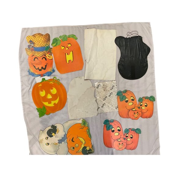 Vintage 18 Halloween Decorations Big Die Cuts Placemats Bat Clings Variety Lot - Picture 4 of 15